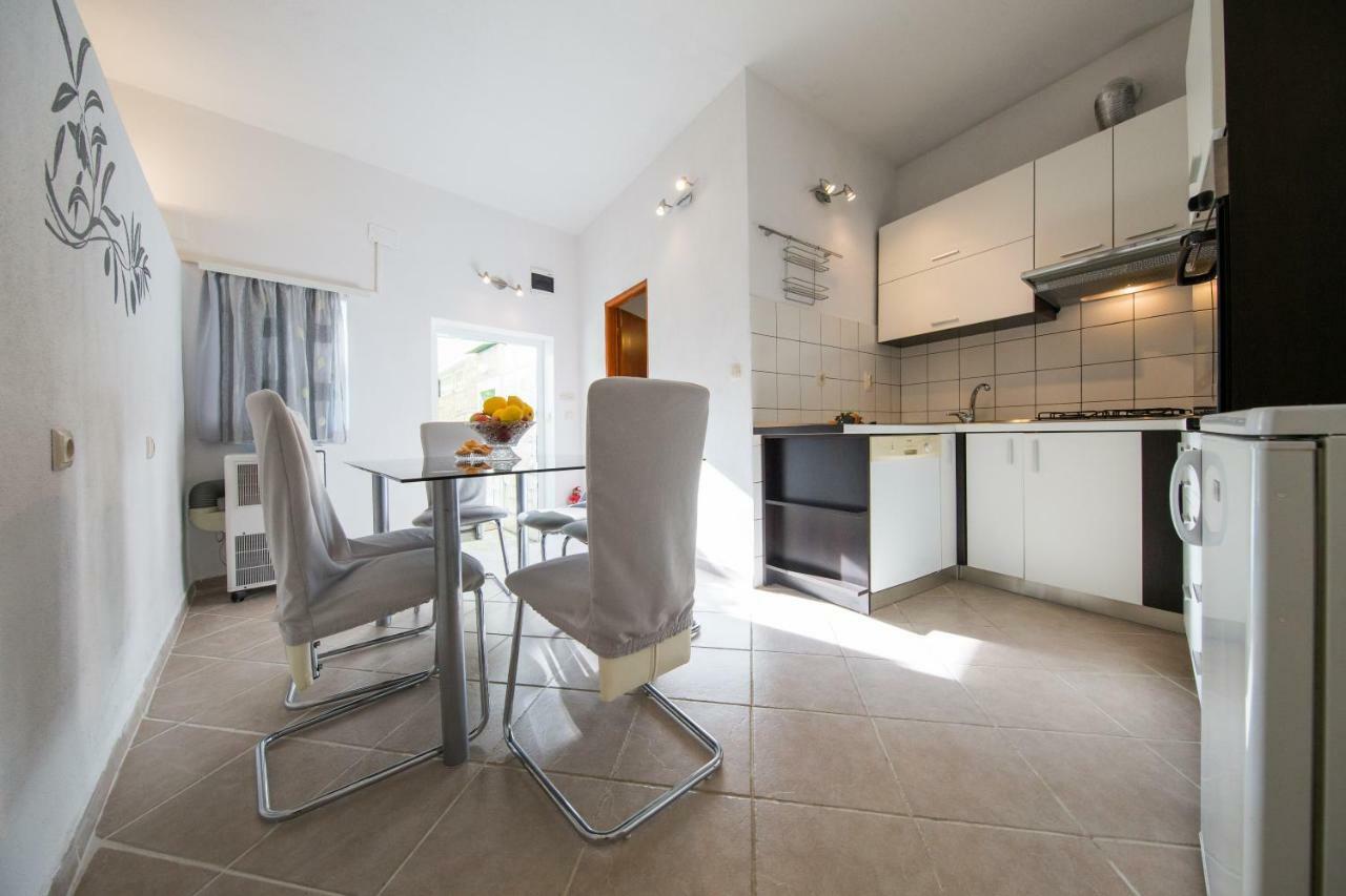 Strma Apartments Βις Εξωτερικό φωτογραφία